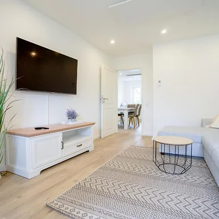 Sonnenterrasse - Helle & Moderne Am Apartman